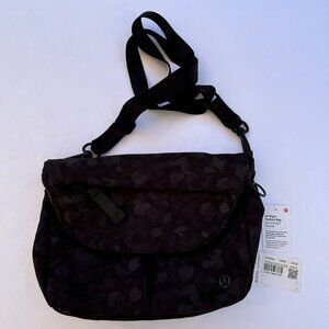Lululemon All Night Festival Bag - Black Camo